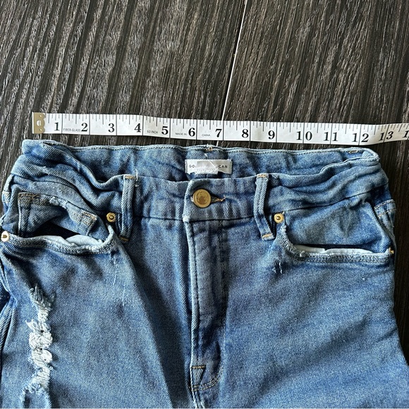Good American Good Curve Straight Distressed High Rise Stretch Jeans, Size 6/28 - Picture 6 of 10